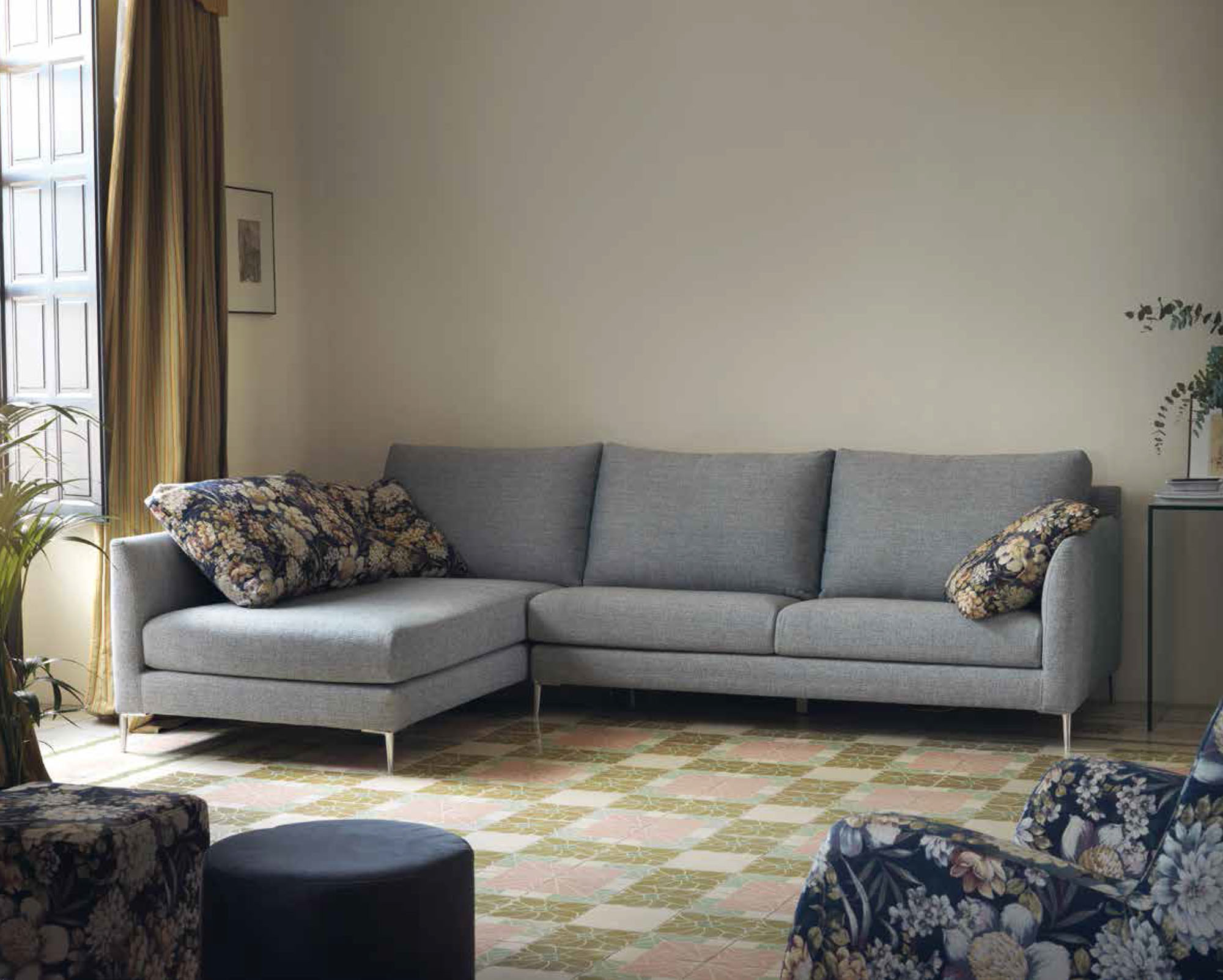 Sofá vertical chaiselongue 3 plazas - Arin y Embil