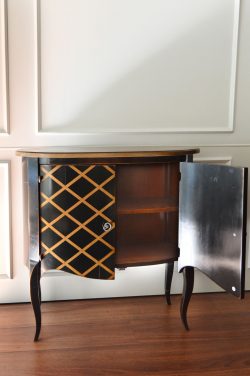 Taquillón curvado - Arin y Embil : Arin y Embil